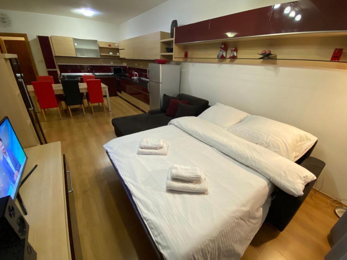 Apartman Velka Lomnica B8 Apartment Екстериор снимка